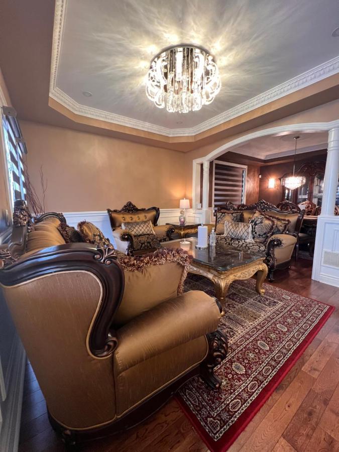 Spacious Detached In Brampton Buitenkant foto